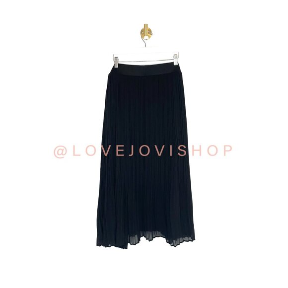 Feminine | NWT! Curvy 5X Torrid Deep Black Pleated Tea Length Chiffon | Classic - Picture 9 of 10